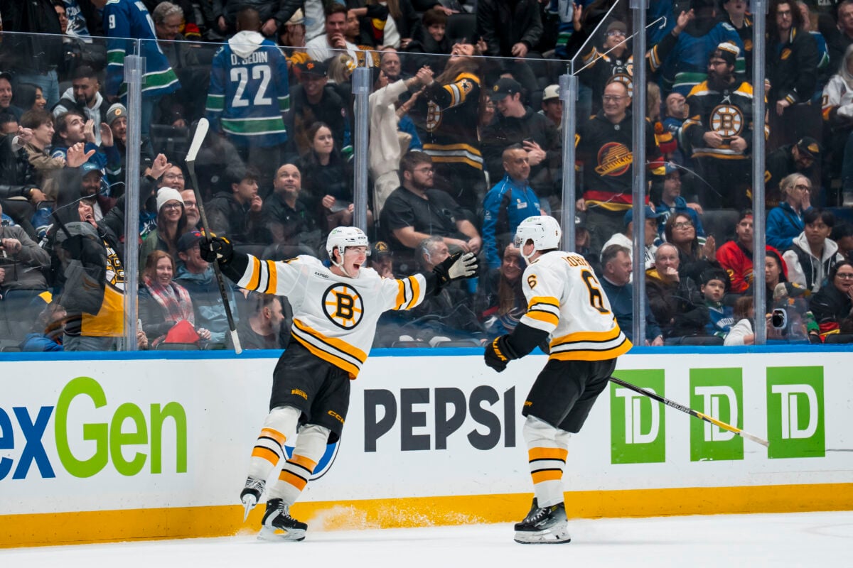 Fraser Minten Boston Bruins