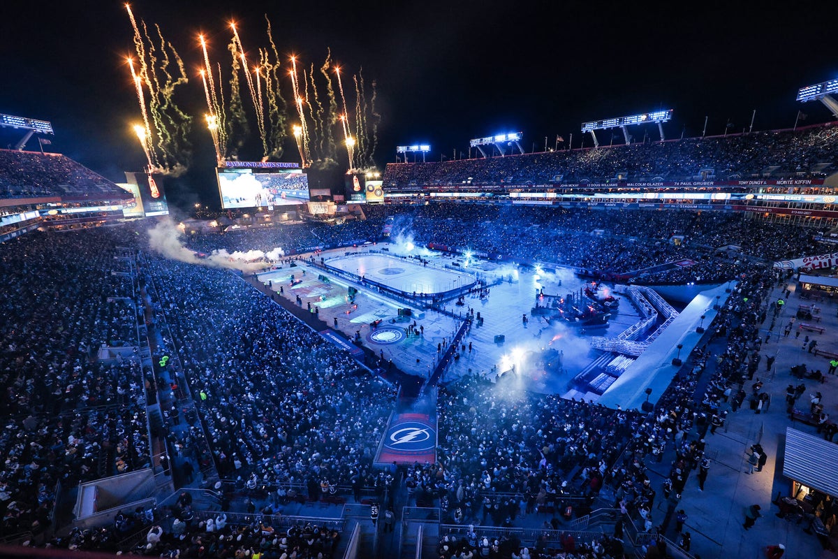 Was the Bruins-Lightning Stadium Series the best NHL outdoor game ever?