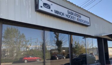 ‘Just not right’: Sask. referees blow whistle on hockey parents’ behaviour - CTV News