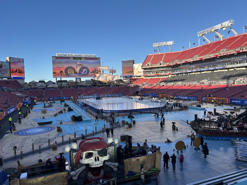 Lightning emerge victorious in unforgettable Stadium Series win against Bruins – The Crow's Nest