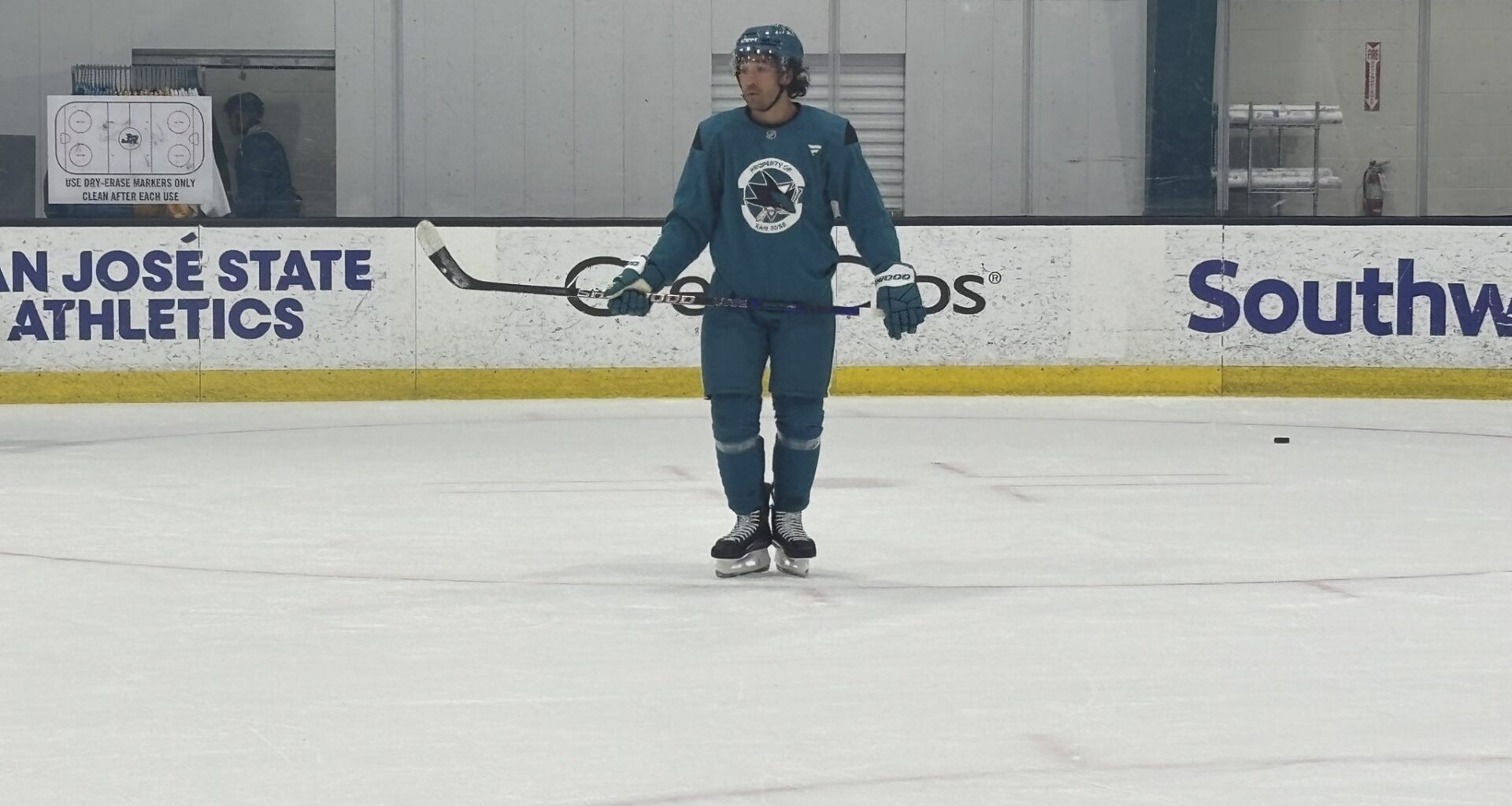 Sharks' Sherwood Acclimating To New Teammates With Fun Energy