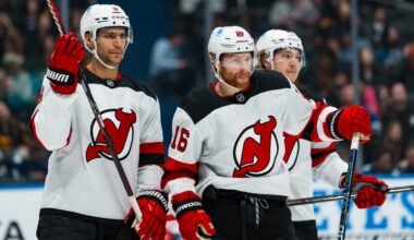 Devils White Flag? Outdoor Goalie Fight!