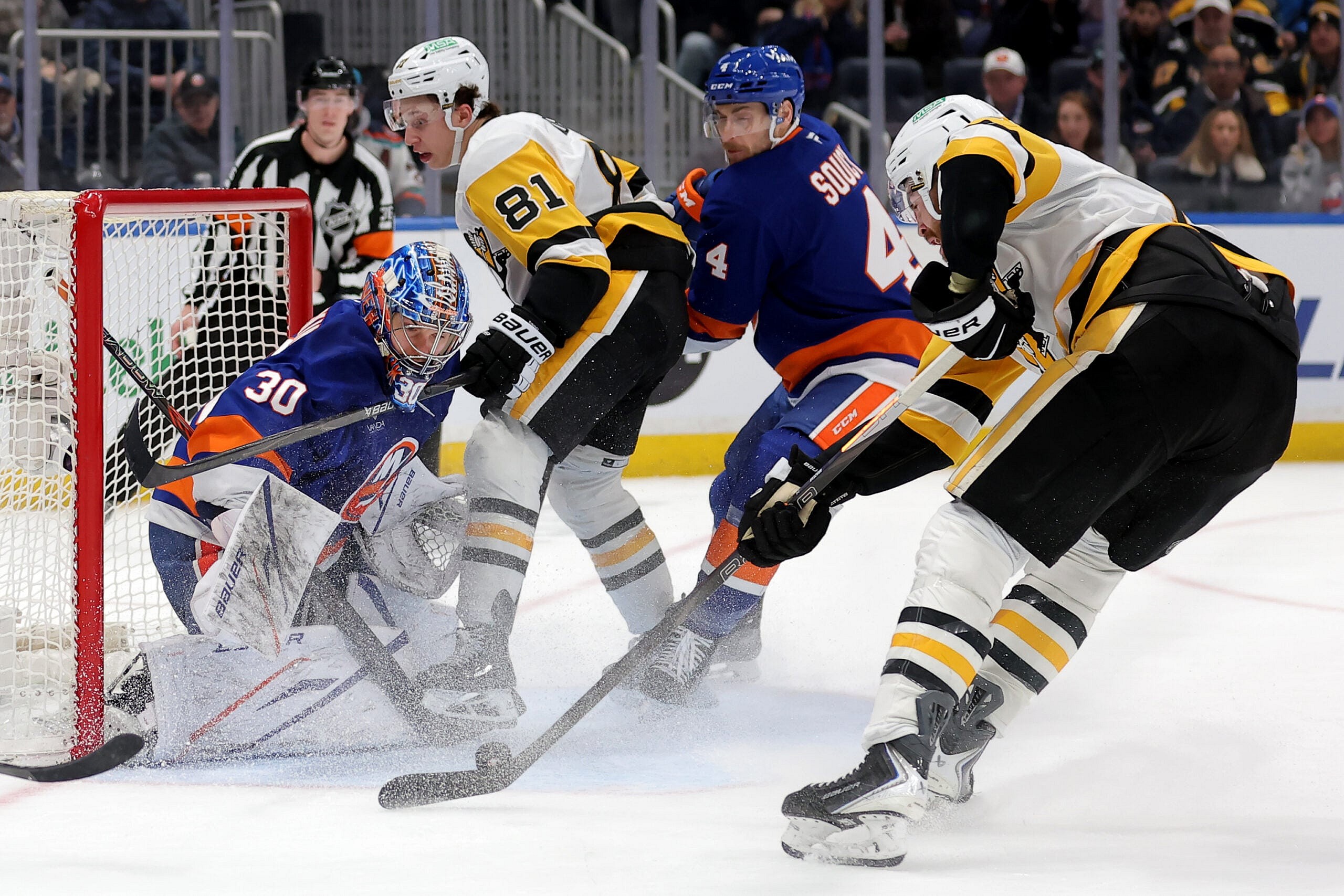 NHL: Pittsburgh Penguins at New York Islanders