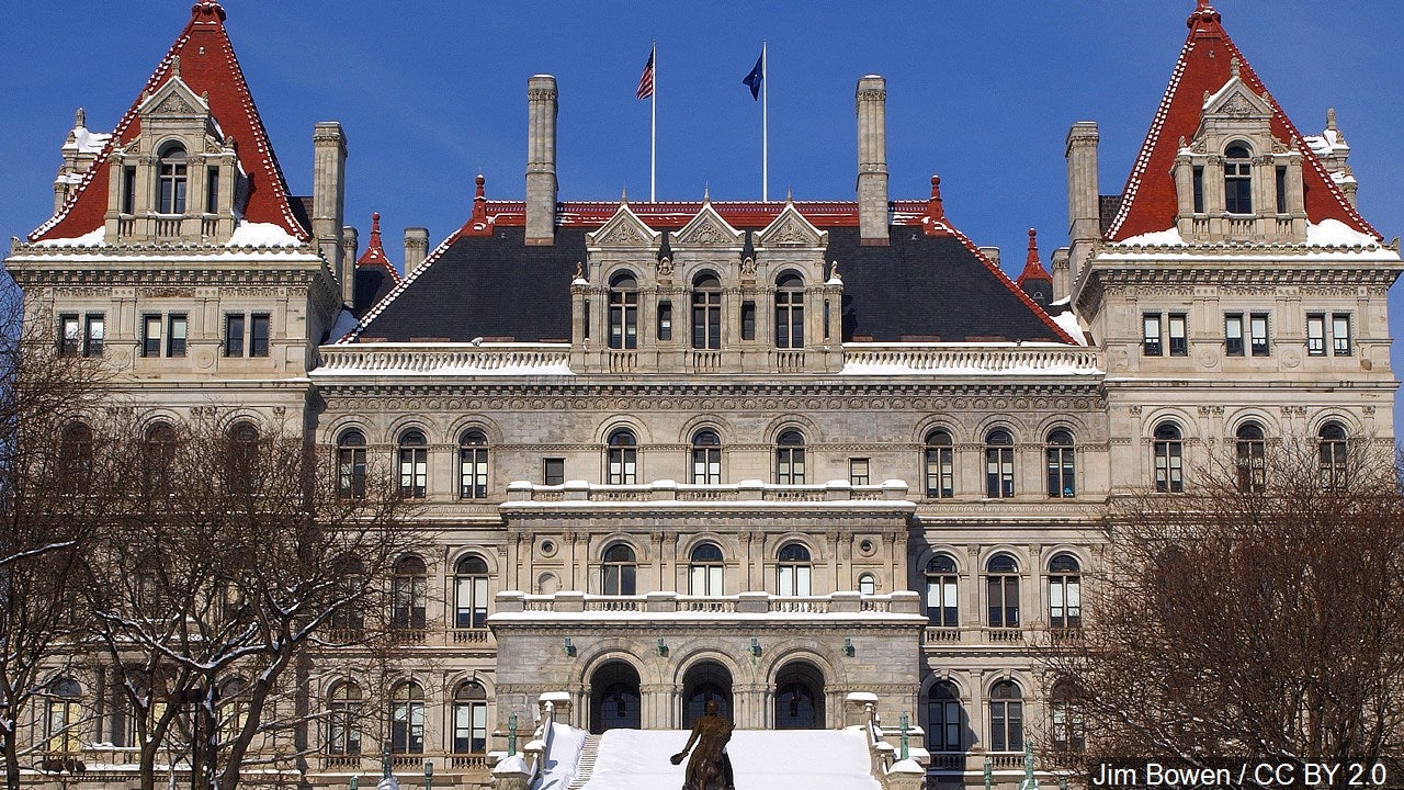 New York lifts Sunday alcohol rules for Olympic Hockey