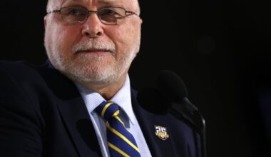 Barry Trotz to step down as Nashville Predators GM, will remain in role until successor found