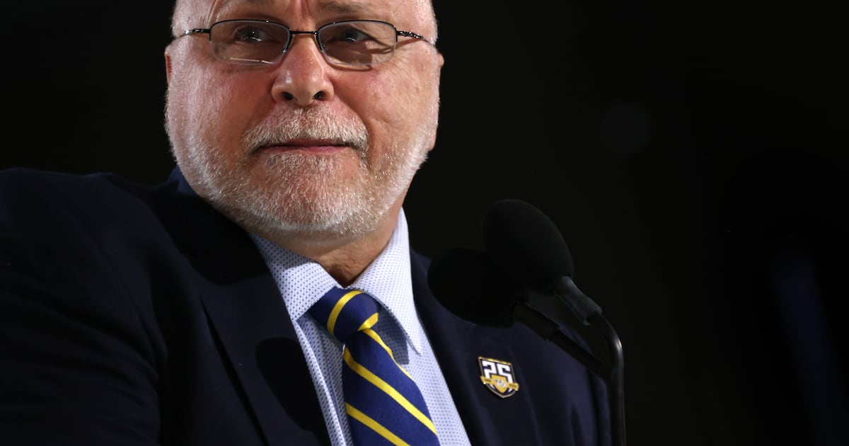 Barry Trotz to step down as Nashville Predators GM, will remain in role until successor found
