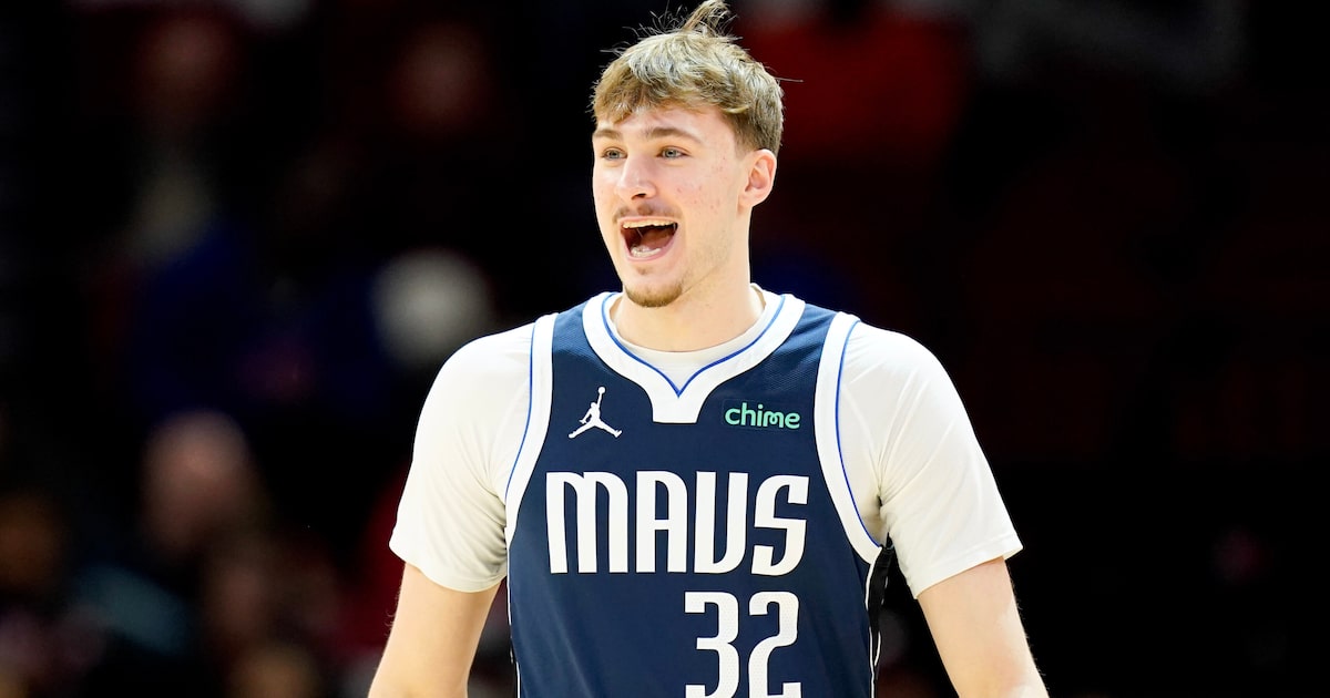 Mavericks forward Cooper Flagg wins Rookie of the Month yet again