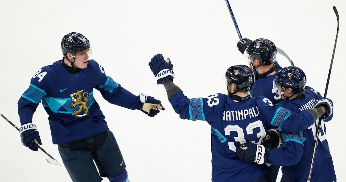 Stars’ Mikko Rantanen scores late to cap off Finland’s win over Sweden