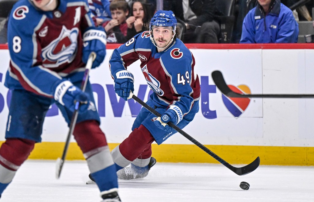 Avalanche still setting the NHL pace, but the pack is closing