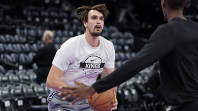 Nov 28, 2025; Salt Lake City, Utah, USA; Sacramento Kings forward Dario Saric (20) warms up before the game against the Utah Jazz at Delta Center.