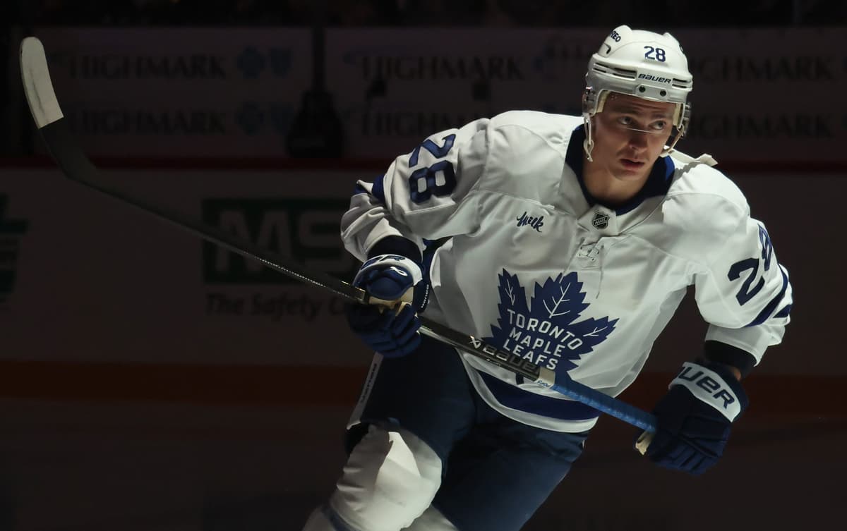 Why the Maple Leafs should sign Troy Stecher to an extension