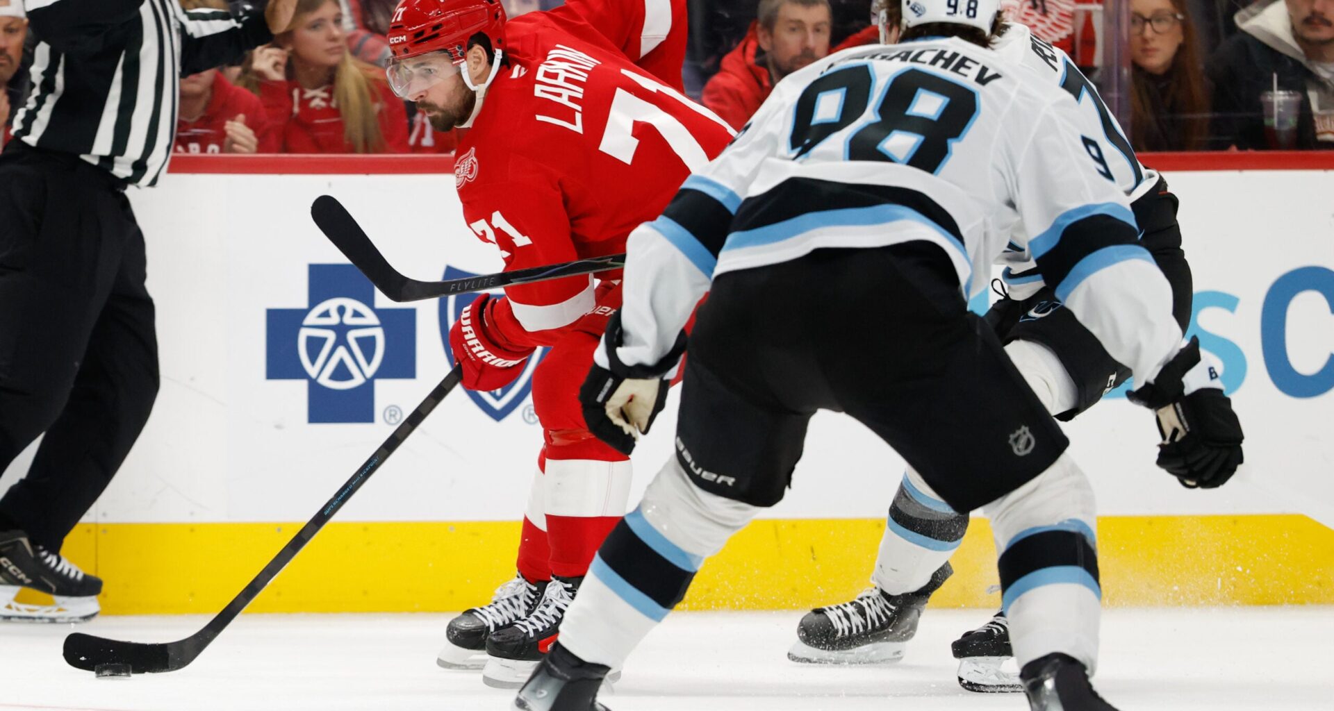 Mammoth and Red Wings Meet Wednesday