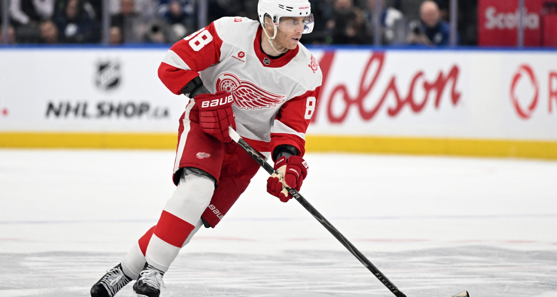 Ranking the Top 10 American Hockey Players of All Time