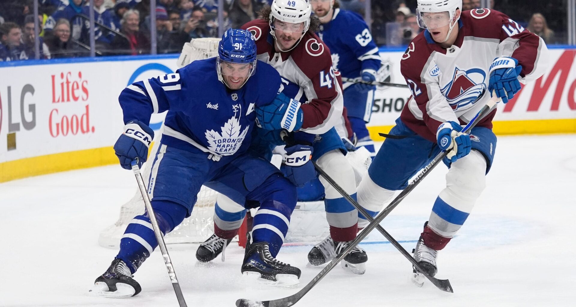 Pens and Avs Swap Veteran Defencemen