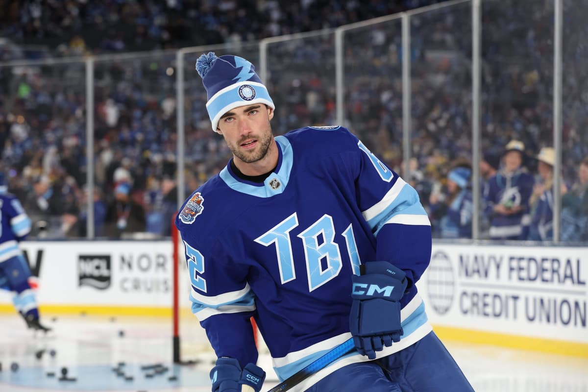 Lightning place Jack Finley on waivers