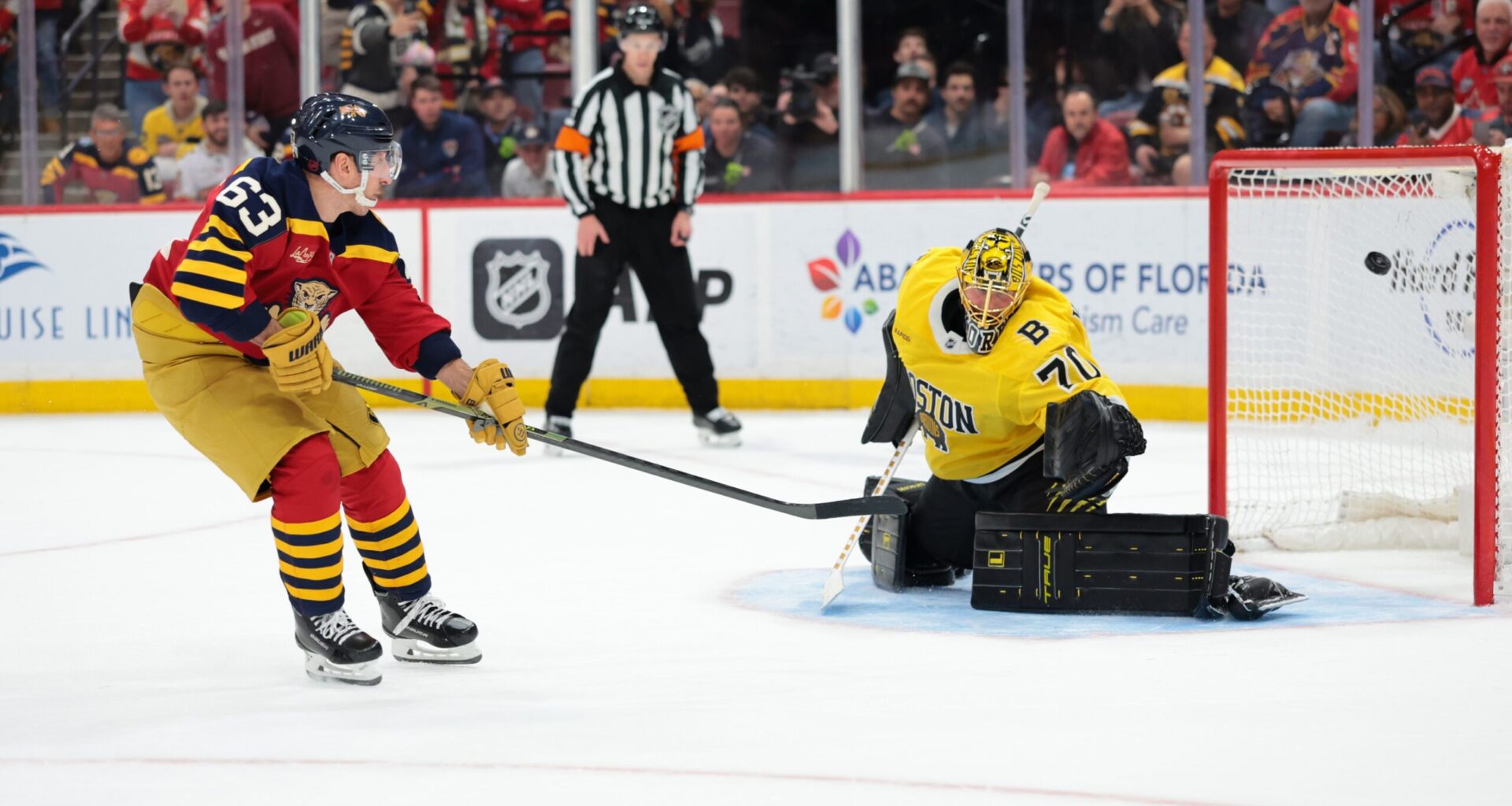 Panthers nip Bruins 5-4 in shootout to end slump