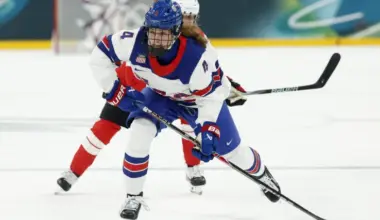 U.S. women's hockey phenom Caroline Harvey compared to Bruins legend by NHL star image