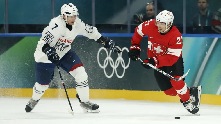 Kevin Fiala injury updates: Team Switzerland, Los Angeles Kings forward stretchered off ice in game vs. Canada image