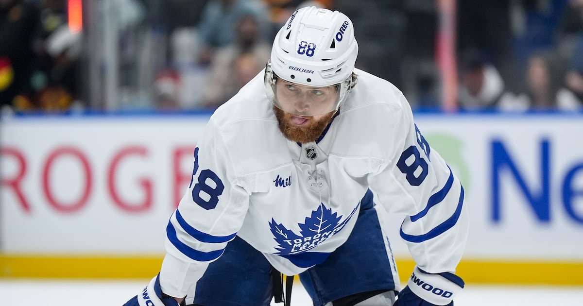 Nylander's return to action gives Leafs much-needed lift, wins