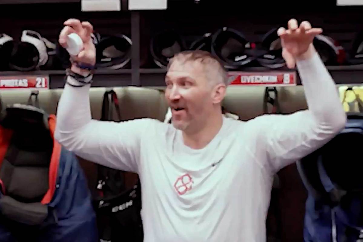 Alex Ovechkin does Hershey’s ROAR celebration in locker room after Clay Stevenson earns first career NHL win