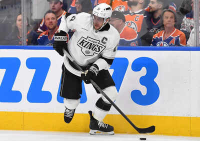 Los Angeles Kings’ Anze Kopitar returns to action following an upper-body injury against the Philadelphia Flyers