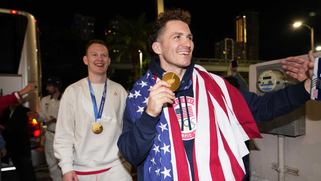 US men's hockey team visits Trump at the White House
