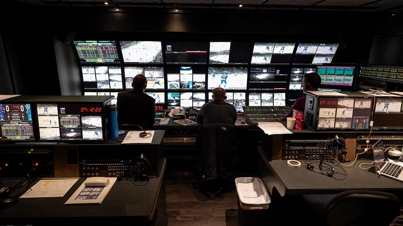 The latest Geerling Engineering video goes inside the St. Louis Blues production truck.