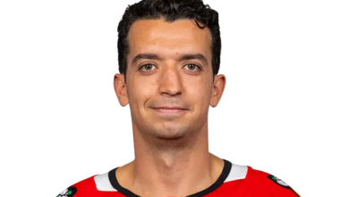 Brett Seney headshot - Chicago Blackhawks LW