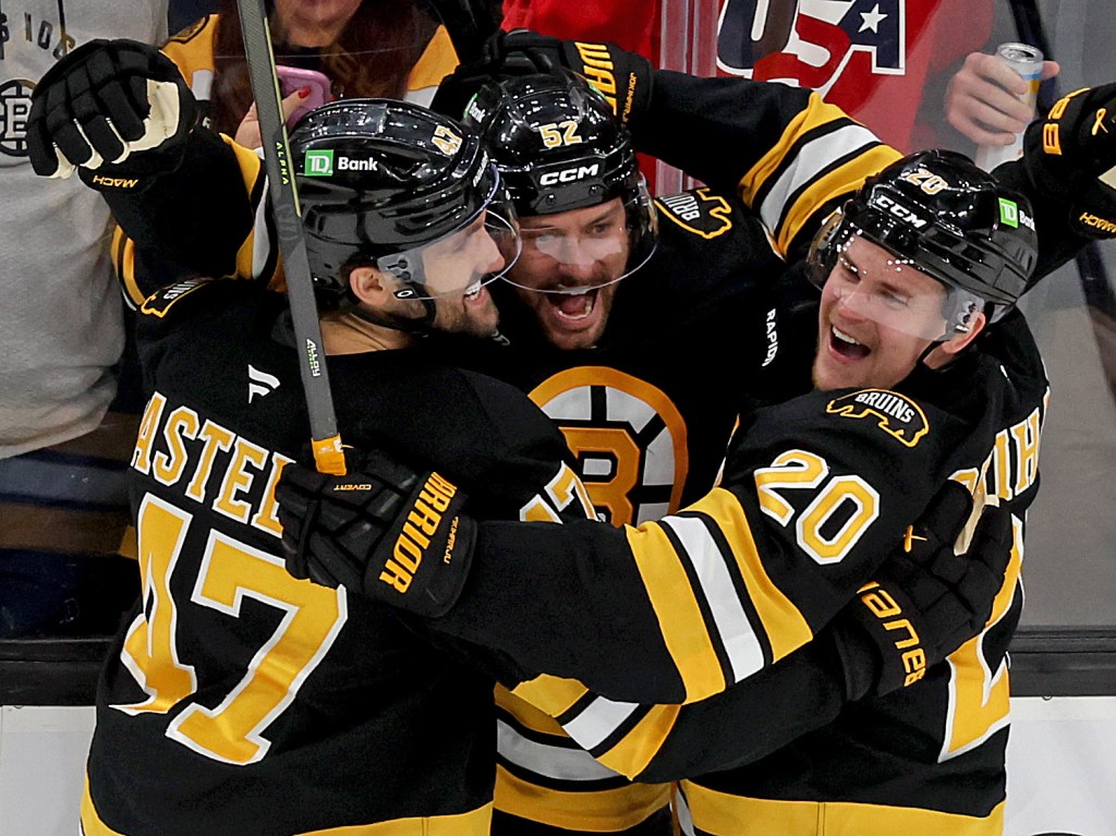 Bruins return to play with big win over Columbus, 4-2