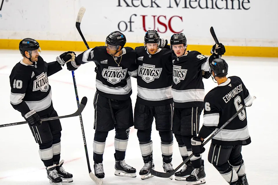 Los Angeles Kings celebrating Warren Foegele's goal during an NHL hockey game against the Edmonton Oilers on February 26th, 2026 in Los Angeles, CA.