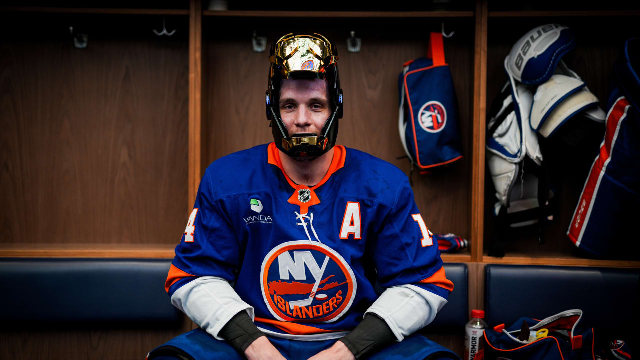 Horvat Earns Third Iron Man Mask as Isles Top Penguins 5-4 in Overtime