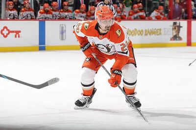 Chris Kreider's two-goal night leads Anaheim Ducks to dominate Vegas Golden Knights