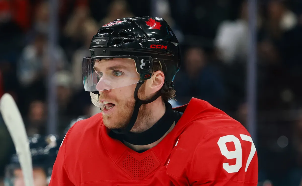 Connor McDavid teammate Nathan MacKinnon sends message to Sidney Crosby after win against Finland in 2026 Winter Olympics semifinal