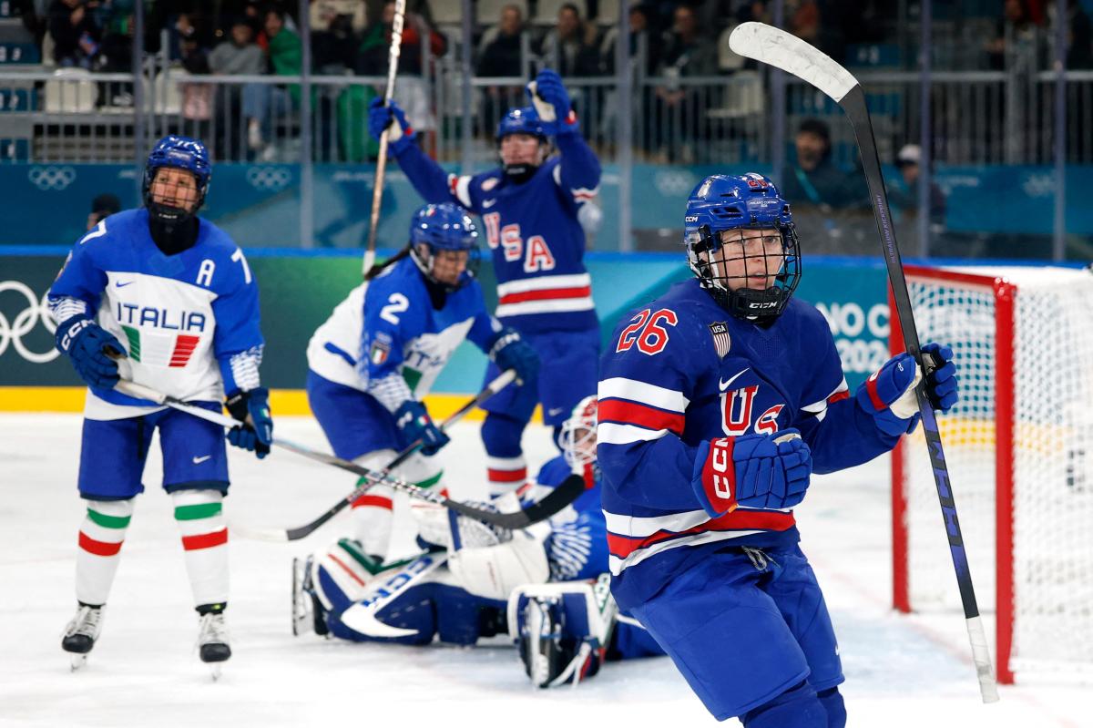 US's women's hockey crushes Italy in 2026 Olympic quarterfinals