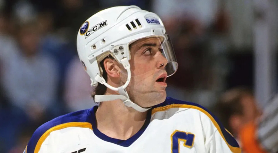 5. Pat LaFontaine – New York Islanders, Buffalo Sabres