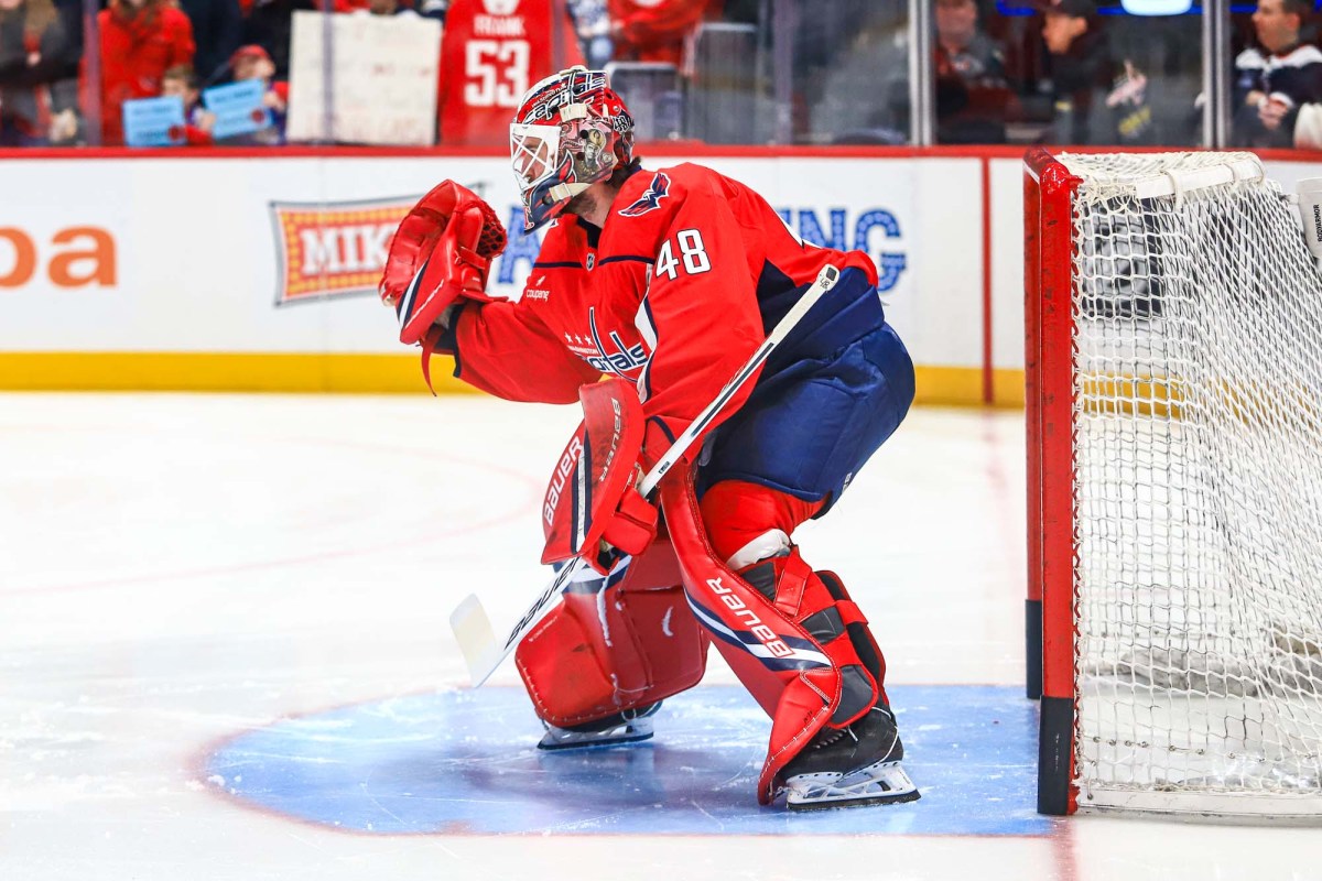 Logan Thompson leans on Golden Knights past to deny Jonathan Marchessault on 2-on-0