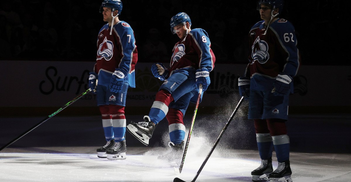 Open Thread: Colorado Avalanche vs. San Jose Sharks (7:00 p.m.)