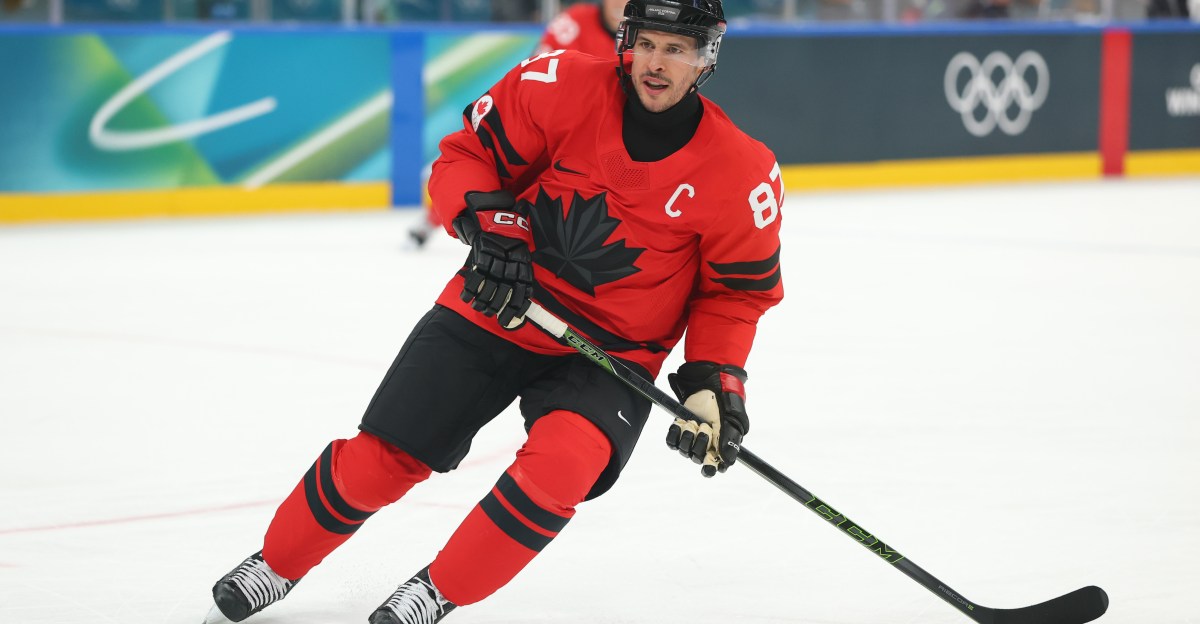 Sidney Crosby gives French goaltender birthday gift after Olympic win