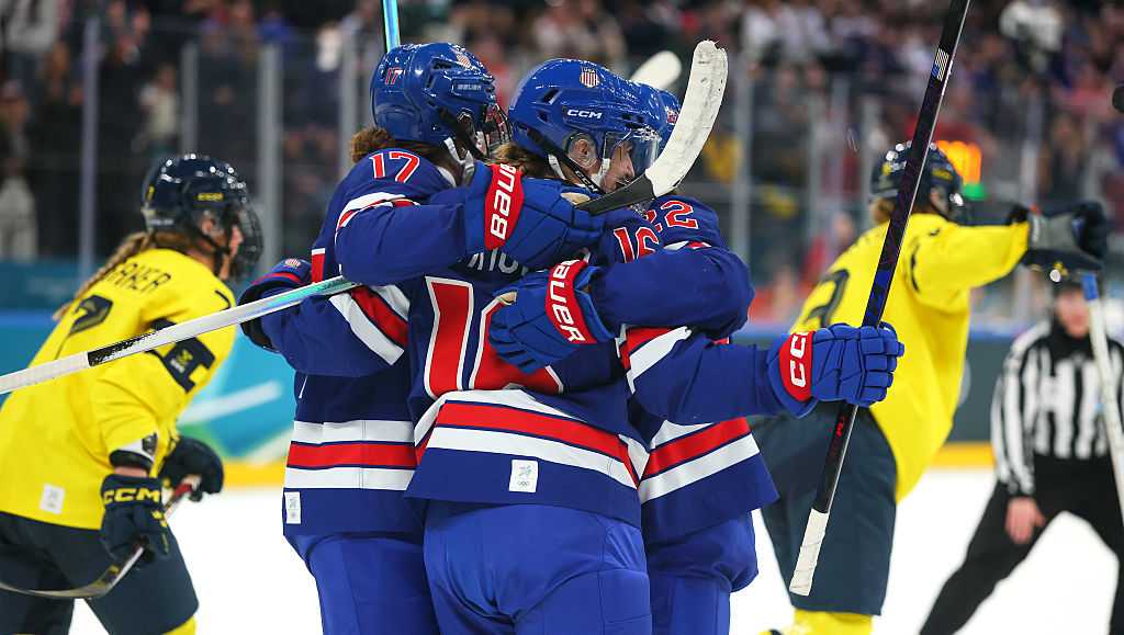 Olympic US women's hockey beats Sweden, advances to final