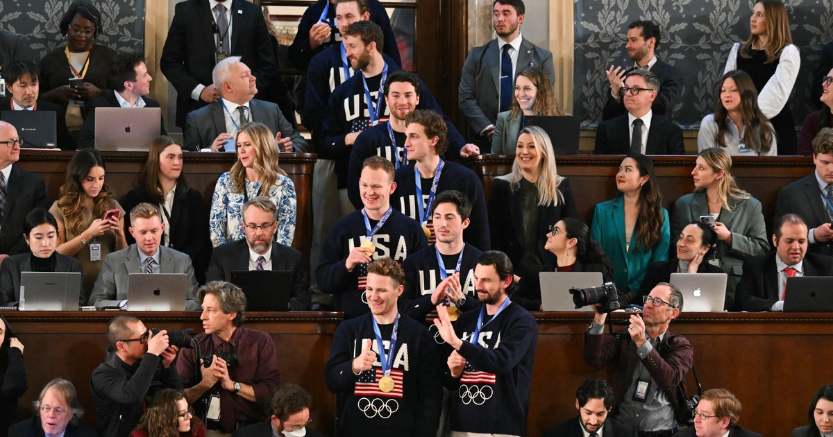 U.S. men's hockey team attends Trump's State of the Union with their gold medals