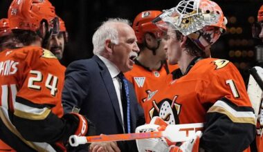 Joel Quenneville wins his 1,000th game, joining Scotty Bowman in an elite club for NHL coaches