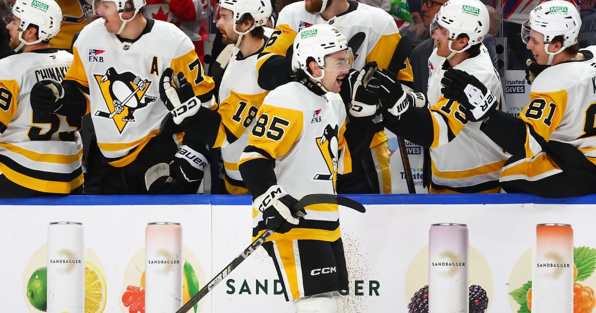 Penguins rookies shine; Avery Hayes & Ben Kindel fill the net in win