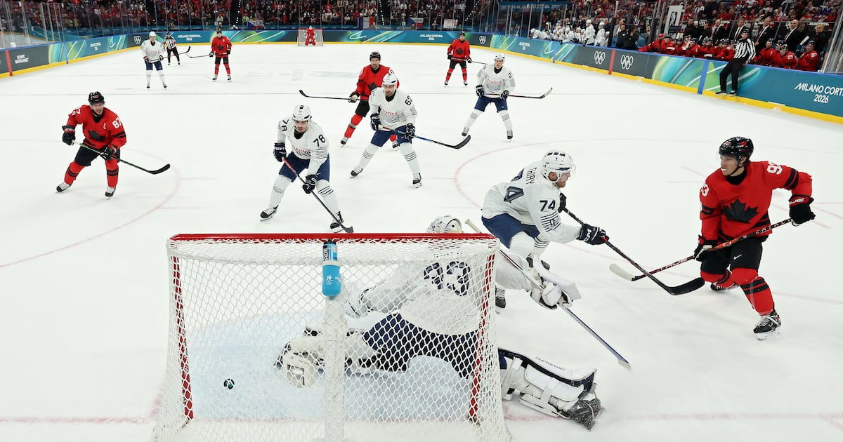 Sidney Crosby makes Olympic history for Team Canada – WPXI