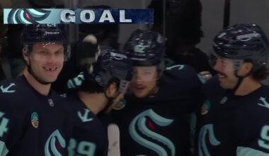 TOR@SEA: Montour scores goal against Anthony Stolarz