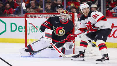 Ottawa Senators goaltender Linus Ullmark describes battle to come back from mental health leave