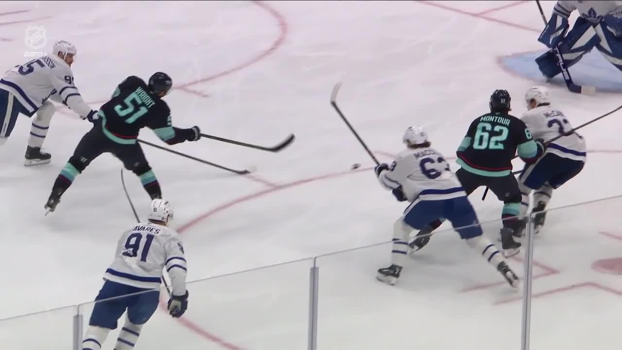 TOR@SEA: Wright scores goal against Anthony Stolarz