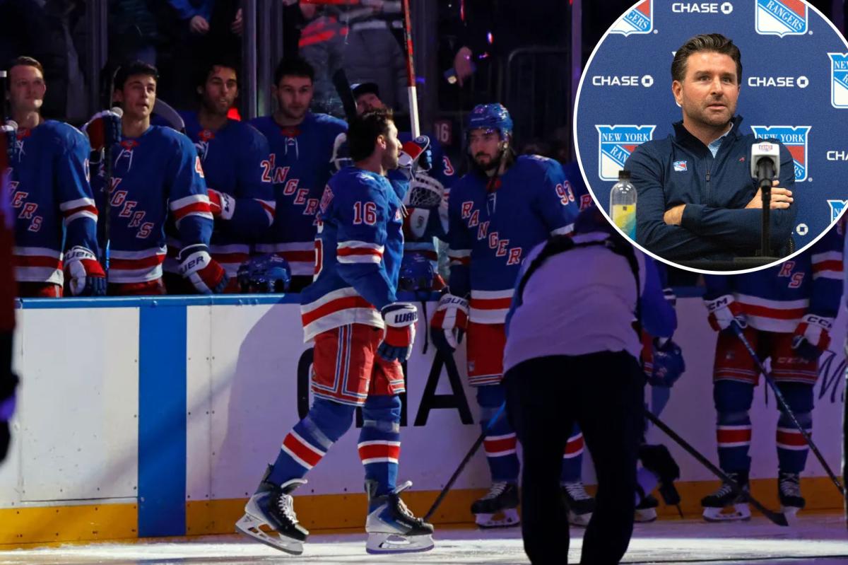 Rangers fans boo Chris Drury during USA Olympic gold ceremony