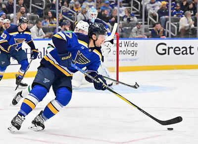 New Jersey Devils trade St. Louis Blues forward Nick Bjugstad just before NHL roster freeze deadline