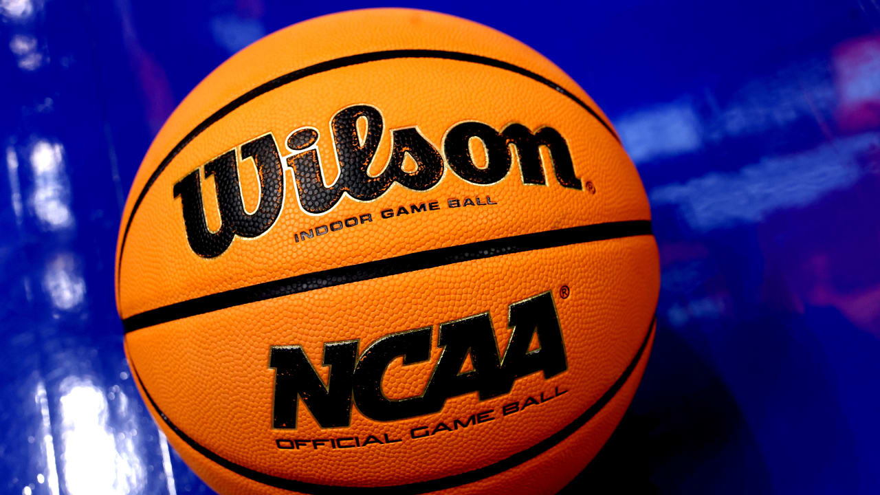 Nashville Hoops Showdown Comes to Bridgestone Arena This Valentine's Day