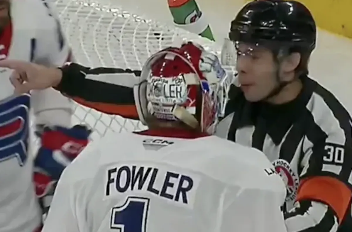 Perte de patience: Jacob Fowler saute une coche